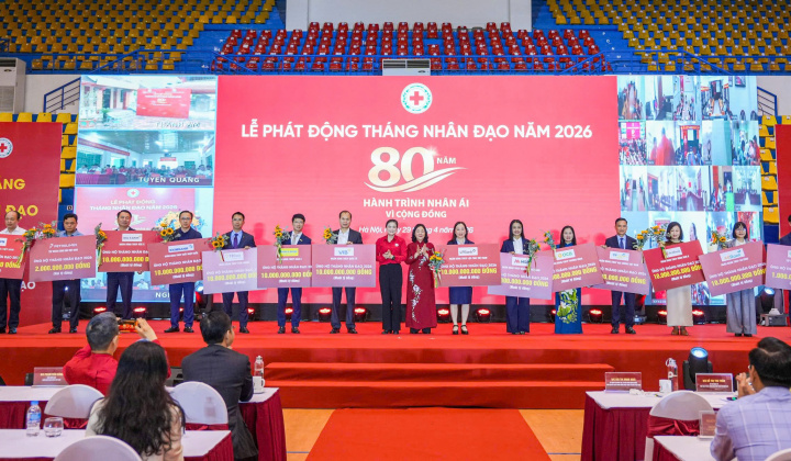 EximBank trao tặng 10 tỉ đồng hưởng ứng Tháng Nhân đạo năm 2026