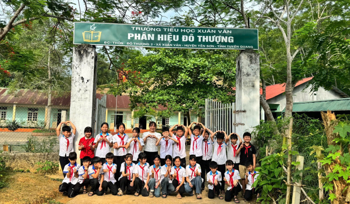 Tạp chí Công Thương phát động chương trình hỗ trợ máy tính cho học sinh tại Tuyên Quang