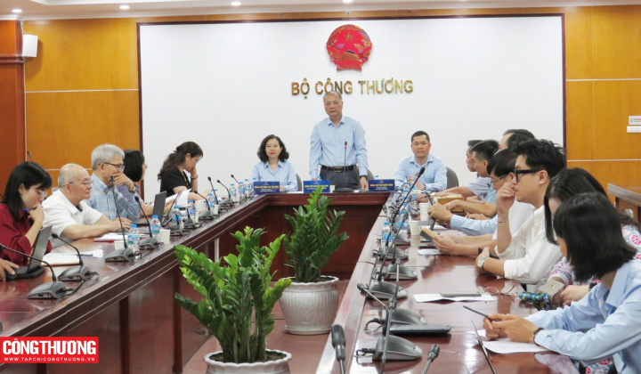 Bộ Công Thương làm việc với các ngành hàng tìm giải pháp thúc đẩy xuất khẩu