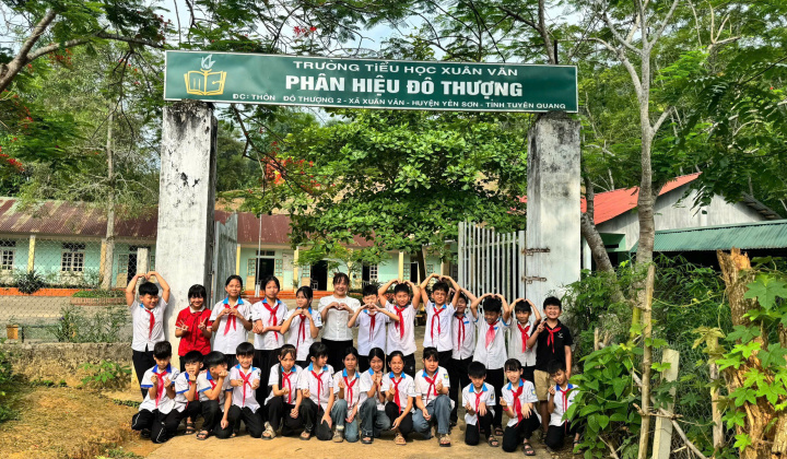 Tạp chí Công Thương phát động Chương trình "Niềm vui cho em" 2026: Hỗ trợ máy tính cho học sinh Trường tiểu học Xuân Vân, Tuyên Quang