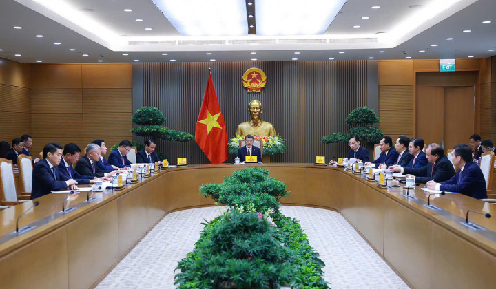 Thủ tướng Lê Minh Hưng điện đàm với Thủ tướng Trung Quốc Lý Cường