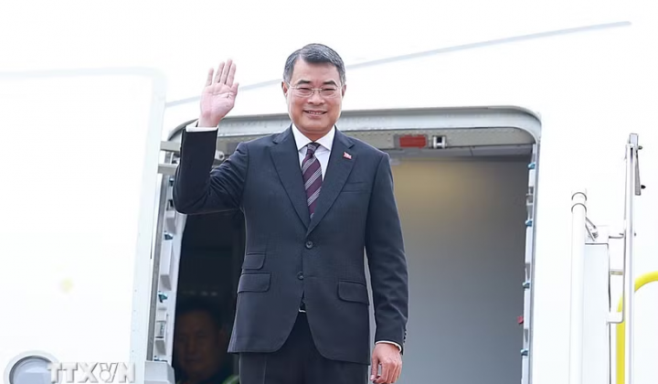 Thủ tướng Lê Minh Hưng lên đường tham dự Hội nghị Cấp cao kỷ niệm 35 năm quan hệ ASEAN-Nga