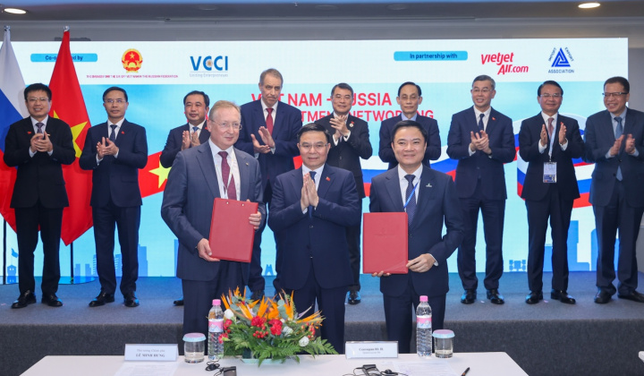 Thủ tướng Lê Minh Hưng chứng kiến trao văn kiện hợp tác giữa Petrovietnam với các doanh nghiệp hàng đầu của Nga