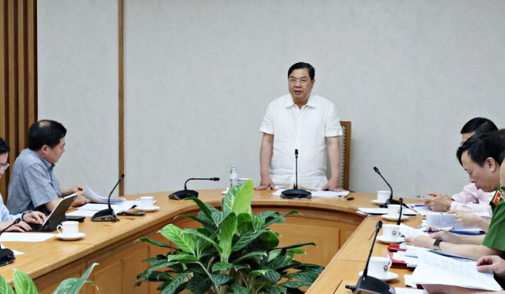Phó Thủ tướng Thường trực Phạm Gia Túc làm việc với Bộ Công Thương về tình hình triển khai Nghị quyết 57/NQ-TW
