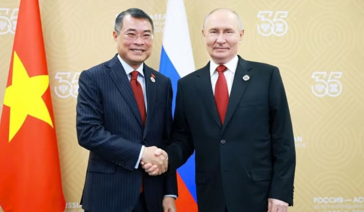 Thủ tướng Chính phủ Lê Minh Hưng hội kiến Tổng thống Nga Vladimir Putin