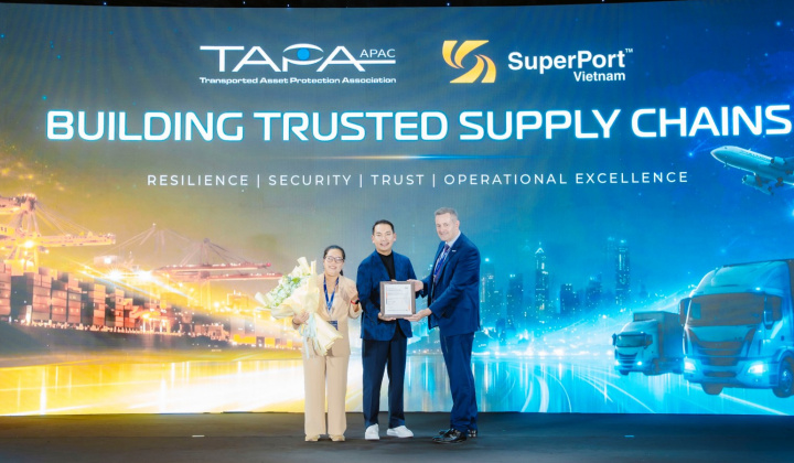 Việt Nam SuperPort® đạt chứng nhận quốc tế về an ninh kho bãi và lưu trữ hàng hóa