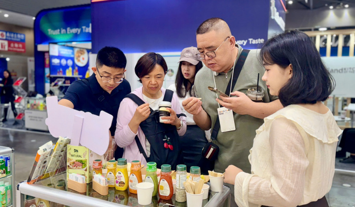 Khu gian hàng Việt Nam thu hút đông đảo sự quan tâm tại Triển lãm Thực phẩm Quốc tế Seoul Food 2026