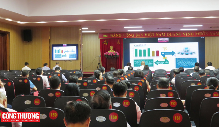 Đảng ủy Bộ Công Thương tham dự Hội nghị toàn quốc sơ kết 1 năm 6 tháng thực hiện Nghị quyết 57-NQ/TW