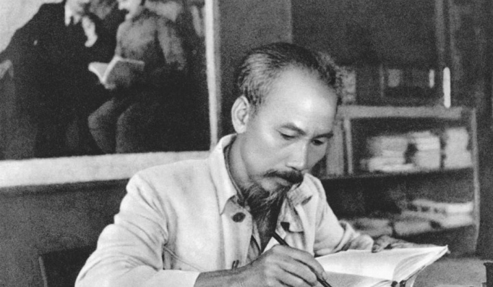 Đẩy mạnh học tập, thực hành tư tưởng, đạo đức, phương pháp, phong cách Hồ Chí Minh trong giai đoạn phát triển mới