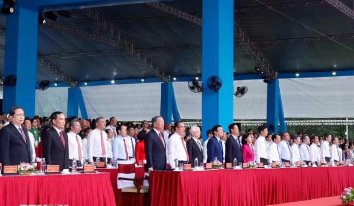 Kỷ niệm trọng thể 50 năm Ngày Thành phố Sài Gòn-Gia Định vinh dự mang tên Chủ tịch Hồ Chí Minh
