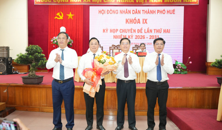 Ông Lê Trí Thanh được tín nhiệm bầu giữ chức Chủ tịch UBND thành phố Huế