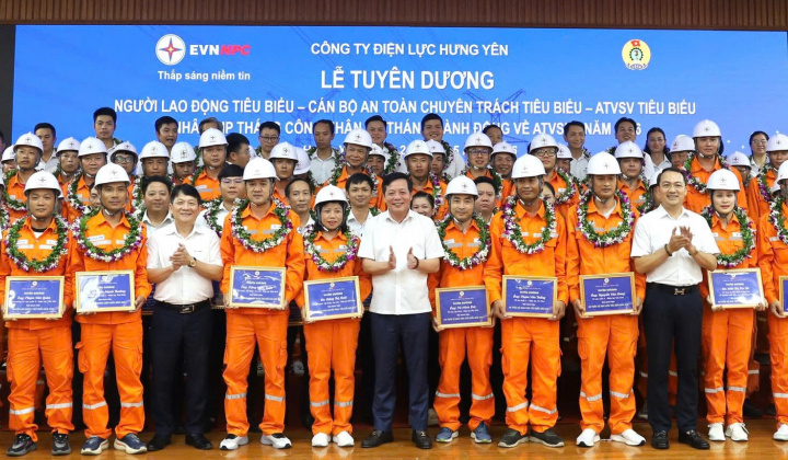 Công ty Điện lực Hưng Yên tổ chức tuyên dương người lao động tiêu biểu năm 2026