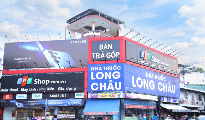 Long Châu và FPT Shop cùng tăng trưởng, FPT Retail hoàn thành 52% kế hoạch doanh thu năm sau nửa năm