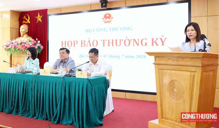 Bộ Công Thương: Hoàn thiện Nghị định mới về kinh doanh xăng dầu, tăng cường điều hành giá, đẩy mạnh phòng chống buôn lậu