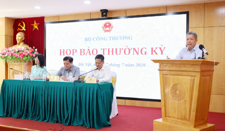 Bộ Công Thương tiếp tục hoàn thiện cơ chế phát triển điện mặt trời mái nhà và hệ thống lưu trữ năng lượng