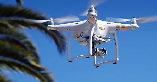 Chính phủ giao Bộ Công Thương, Bộ Tài chính chủ trì quản lý nhập khẩu, tạm nhập tái xuất thiết bị bay không người lái