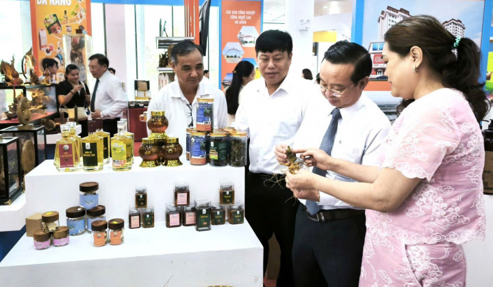 Sản phẩm OCOP Đà Nẵng ghi dấu ấn tại chương trình kết nối cung cầu, xúc tiến thương mại ở Quảng Ngãi
