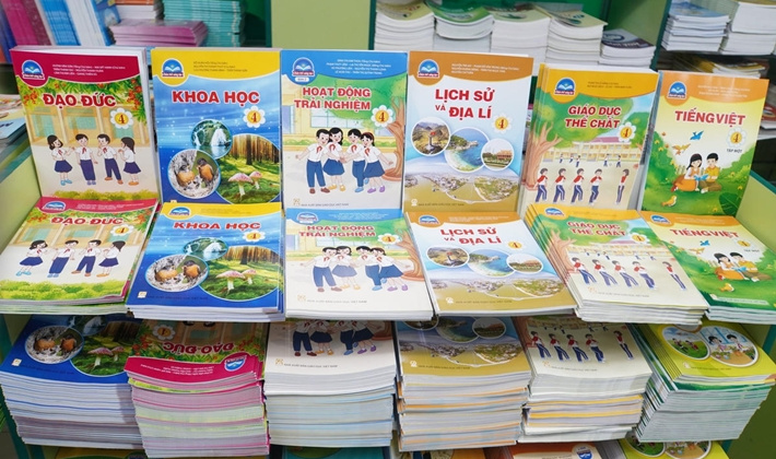 Xây dựng lộ trình miễn phí sách giáo khoa cho hoc sinh tại Hà Nội năm học 2026 - 2027