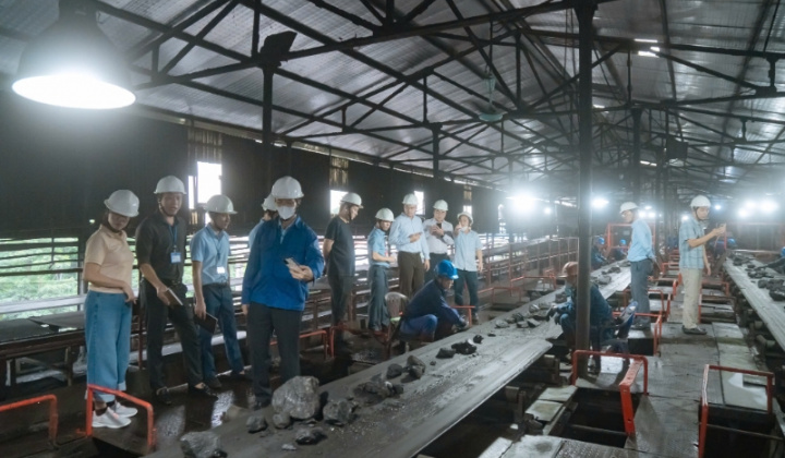 Than Thống Nhất - TKV khảo sát công nghệ tuyển than bằng tia X kết hợp AI