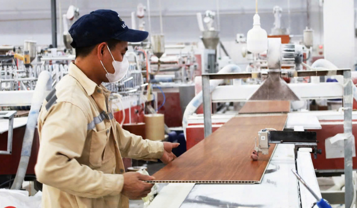 Tự chủ công nghiệp và đón đầu công nghệ chiến lược từ thực tiễn Nghệ An: Lời phản bác luận điệu “lệ thuộc gia công”