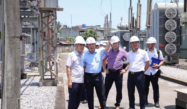 EVN kiểm tra công tác phòng chống thiên tai và tìm kiếm cứu nạn tại Điện lực Quảng Ninh