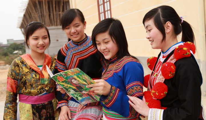 Tạo điều kiện để người khuyết tật, người dân tộc thiểu số thực hiện quyền tiếp cận thông tin