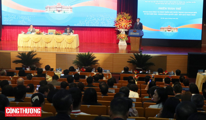 Tiếp tục huy động các nguồn lực bên ngoài, mở rộng thị trường, phục vụ phát triển đất nước nhanh, bền vững
