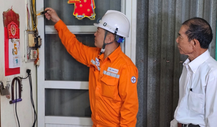 An toàn điện mùa mưa bão: Không đánh đổi an toàn lấy tiến độ