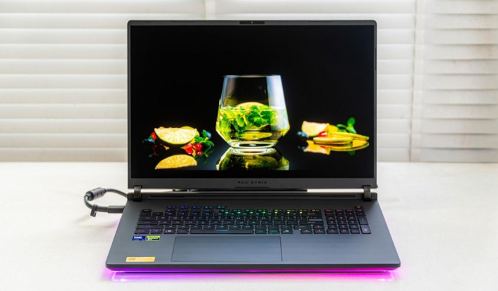 ASUS Republic of Gamers ra mắt ROG Strix SCAR 18 tại Việt Nam