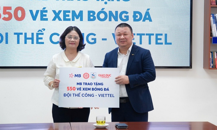 MB cùng Thể Công - Viettel đưa bóng đá đỉnh cao đến học sinh