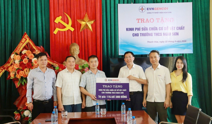 Công ty Nhiệt điện Nghi Sơn trao tặng kinh phí hỗ trợ sửa chữa cơ sở vật chất Trường THCS Nghi Sơn