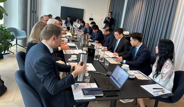 Thứ trưởng Trương Thanh Hoài làm việc với lãnh đạo Tập đoàn Copenhagen Infrastructure Partners (CIP)