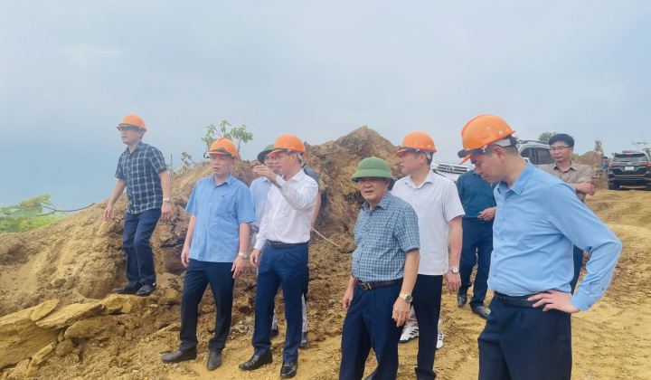 Tổng Giám đốc Apatit Việt Nam kiểm tra tiến độ tại Khai trường 19