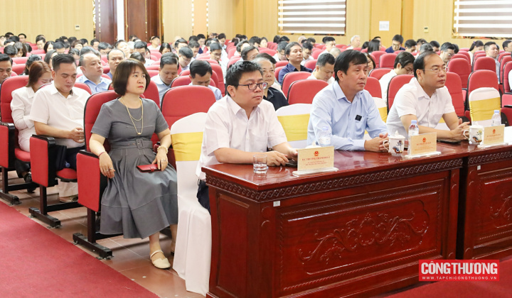 [CHÙM ẢNH] Đảng ủy Bộ Công Thương tham dự Hội nghị toàn quốc nghiên cứu, học tập, quán triệt và triển khai thực hiện một số Nghị quyết, Chỉ thị của Bộ Chính trị