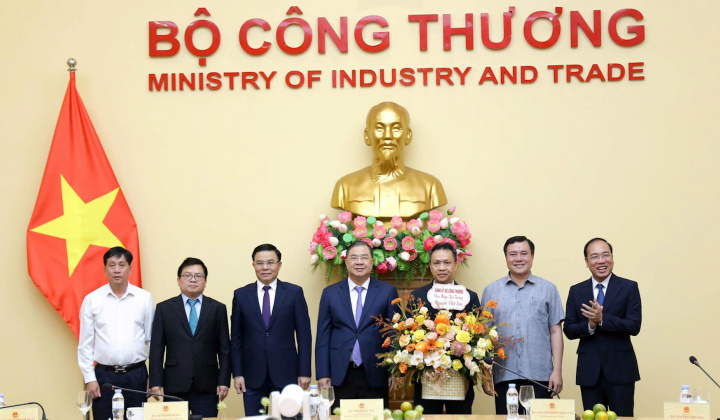 [VIDEO] Trao Quyết định bổ nhiệm Thứ trưởng Bộ Công Thương Nguyễn Việt Sơn