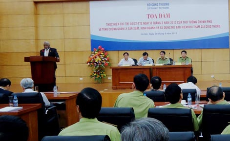 Chống mũ bảo hiểm giả cần cả cộng đồng vào cuộc