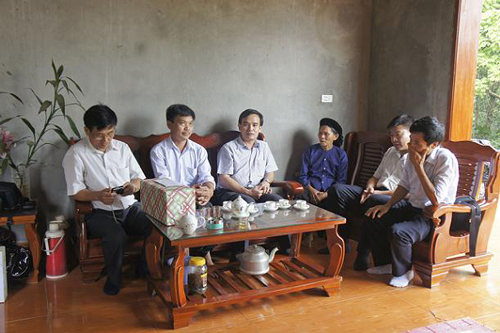 Khánh thành và bàn giao nhà Quỹ "Mái ấm công đoàn"