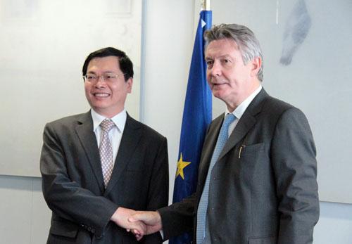 Cao ủy Thương mại EU thăm Việt Nam