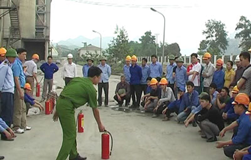 Công ty CP Xi măng Tân Quang tập huấn công tác phòng cháy, chữa cháy
