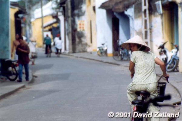 Việt Nam giản dị của một thập kỷ trước