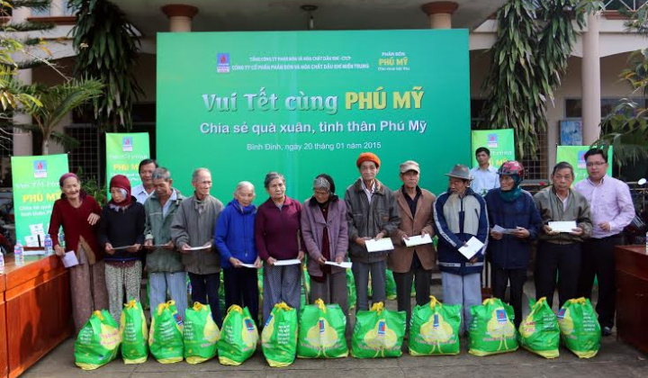 PVFCCo tặng quà Tết cho gần 10 ngàn hộ gia đình khó khăn