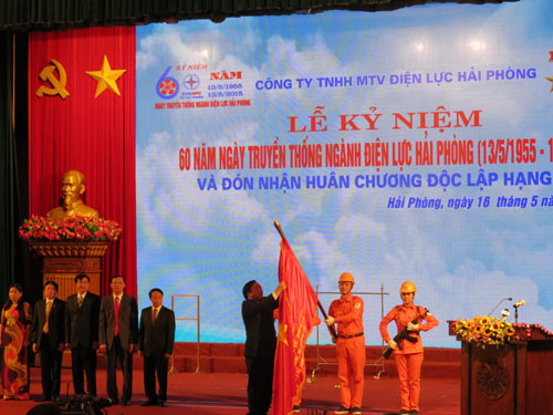 Công ty Điện lực Hải Phòng kỷ niệm 60 năm ngày truyền thống và đón nhận Huân chương Độc lập hạng Nhì
