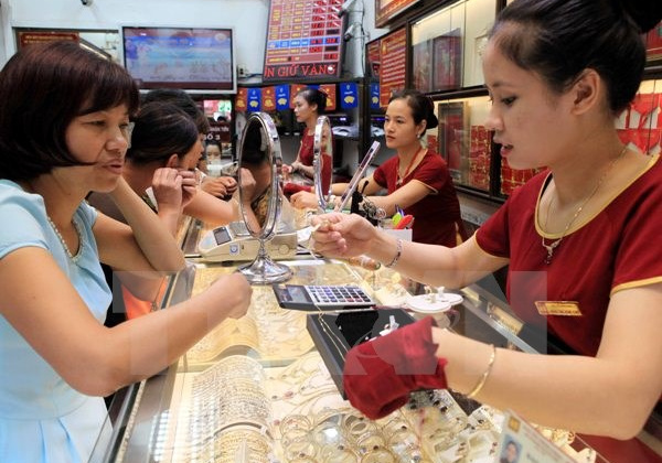 Vàng SJC tăng nhẹ, chênh lệch với thế giới gần 3,5 triệu đồng