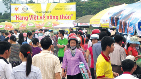 Hội nghị Kết nối cung - cầu hàng hóa giữa các cơ sở công nghiệp nông thôn với hệ thống phân phối, khu vực miền Trung - năm 2015