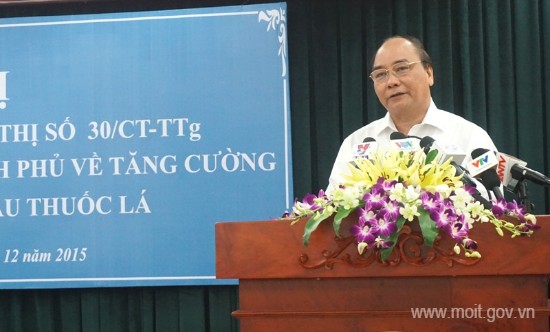 Đấu tranh chống buôn lậu thuốc lá cần có địa phương