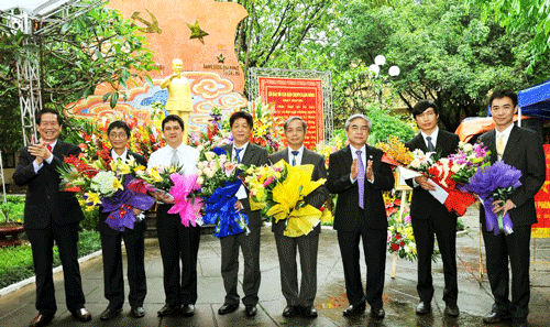 Rạng Đông: Con đường “từ tốt đến vĩ đại”