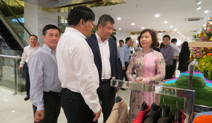 Tổng Công ty Đức Giang tiếp tục mở showroom tại khu vực Cầu Giấy - Hà Nội