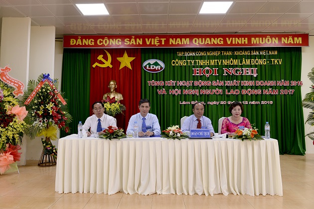 Nhôm Lâm Đồng tổ chức Hội nghị tổng kết hoạt động SXKD năm 2016 