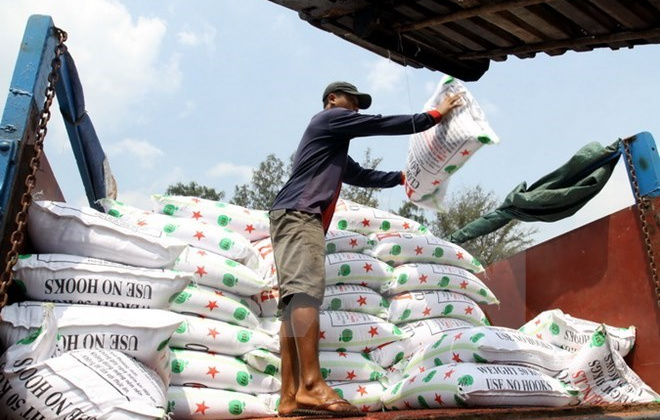 Vietnam runs trade deficit of 2.7 billion USD in five months 