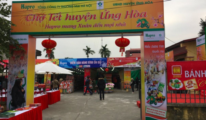Hapro 2018 tiếp tục mang 'Chợ tết' đến với người dân huyện Ứng Hòa